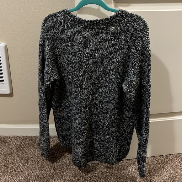 Grey Aeropostale knit sweater size large - Picture 2 of 2